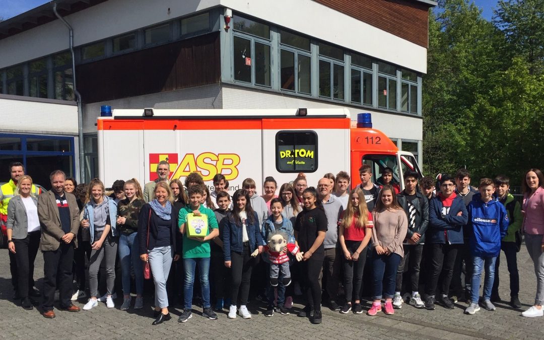 Werde ein Retter – HLW und AED Schulungen für SchülerInnen